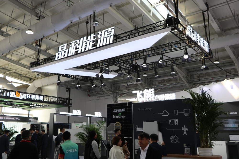 大儲系統(tǒng)及自研電芯發(fā)布！儲能賽道迎光伏巨頭入場