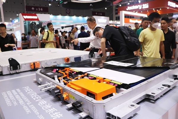 插混車塞進大電池，更像“純電車”的混動車是未來風(fēng)口？