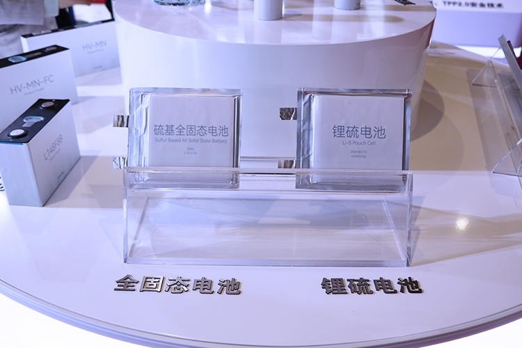 業(yè)內(nèi)熱議！固態(tài)電池這一重要節(jié)點(diǎn)來了？
