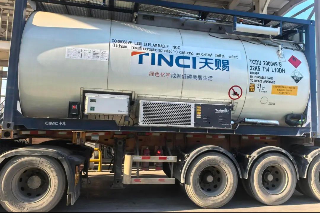 【電解液周報】前11月我國磷酸鐵鋰電池用電解液需求92.8萬噸！天賜溧陽電解液首次出口