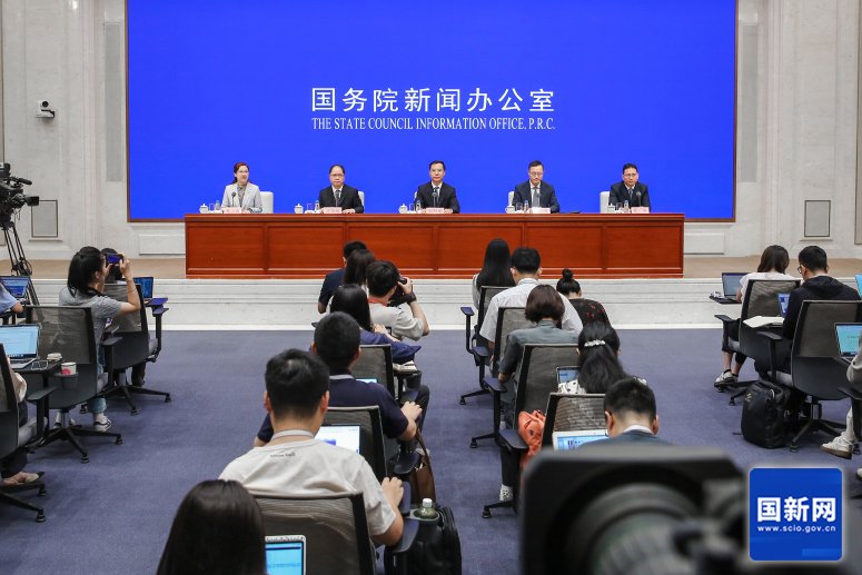 我國AI專利數(shù)占全球六成！人形機器人、智能終端等領(lǐng)域不斷突破