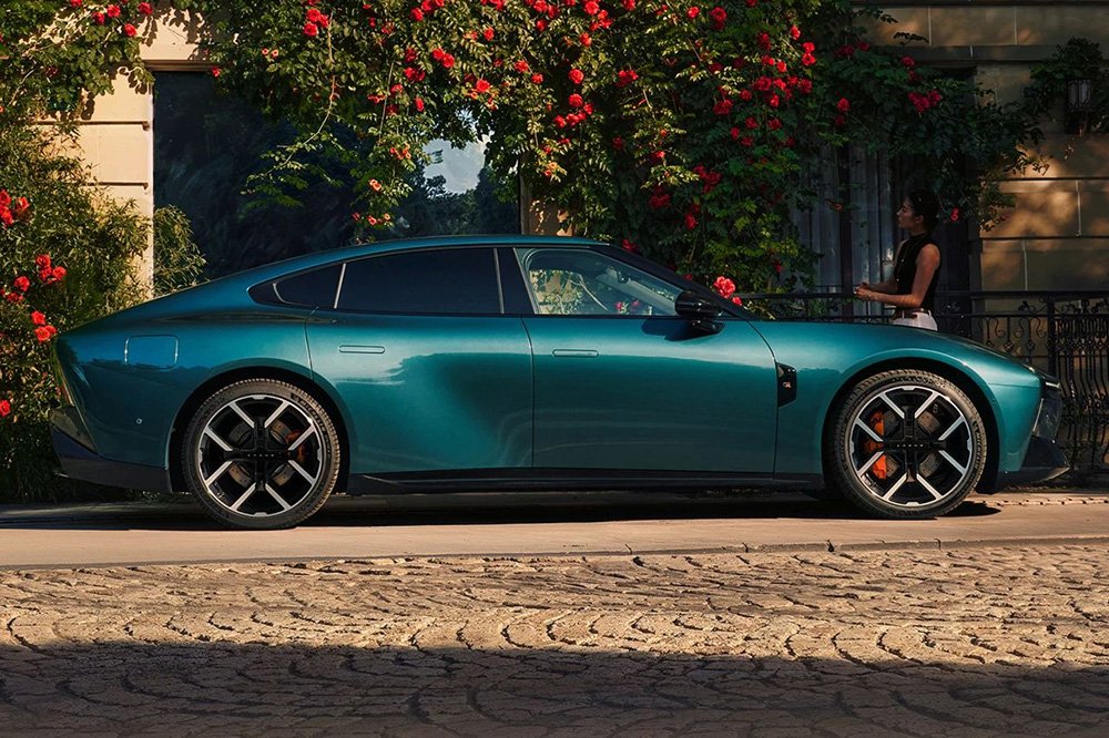 小鵬汽車(chē)二季度虧損同比收窄63% 人形機(jī)器人或明年下半年量產(chǎn)