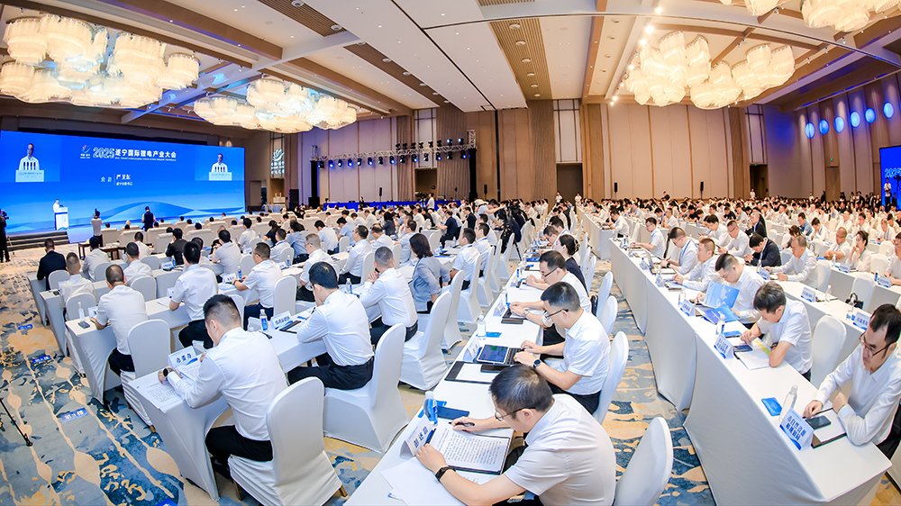 聚焦固態(tài)及鈉電突破！“鋰電之都”撬動(dòng)千億級(jí)產(chǎn)業(yè)變革