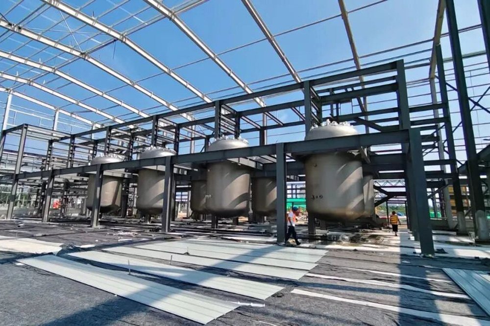 18億元！江蘇邳州年產(chǎn)20萬噸電解液項(xiàng)目即將進(jìn)入生產(chǎn)籌備階段