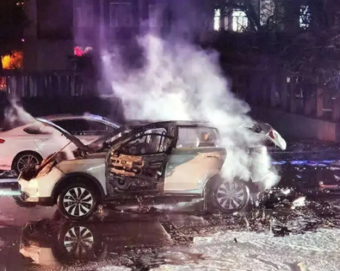 新能源汽車起火怎么辦？撲救規(guī)程來了