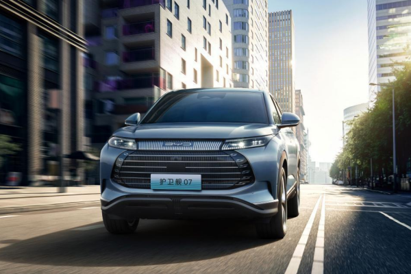 通勤可純電，遠(yuǎn)行亦從容！比亞迪又一智能超混SUV車型上市！