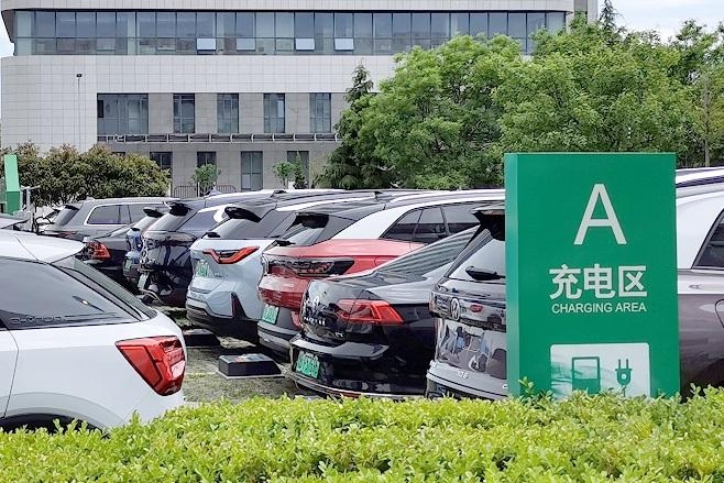 前5月我國充電基礎(chǔ)設(shè)施增量114.7萬臺(tái) 換電站保有量2175座