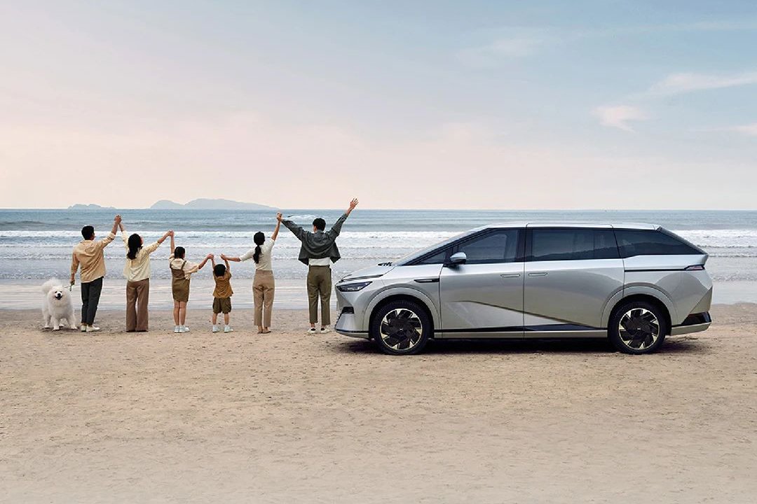 注冊(cè)資本400億元！小鵬汽車科技更名