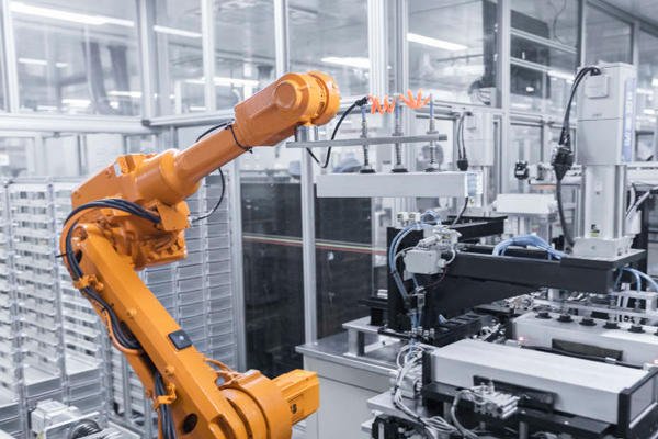 我國現(xiàn)存17.7萬家電池回收相關(guān)企業(yè) 2030年鋰電池回收量將達424.6萬噸