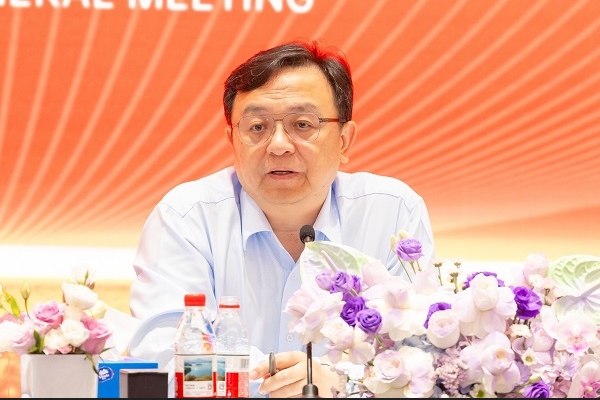 比亞迪王傳福：我們絕不拉踩同行，這是原則！