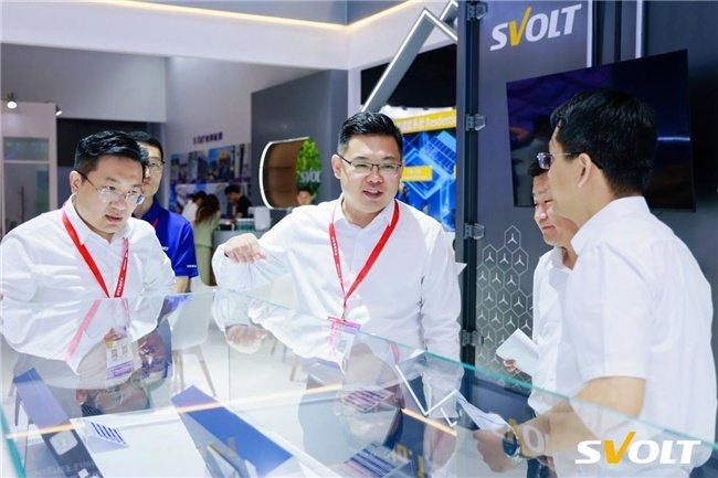 熱復(fù)合短刀備受青睞，蜂巢能源SNEC展再度斬獲2.1GWh儲(chǔ)能訂單！