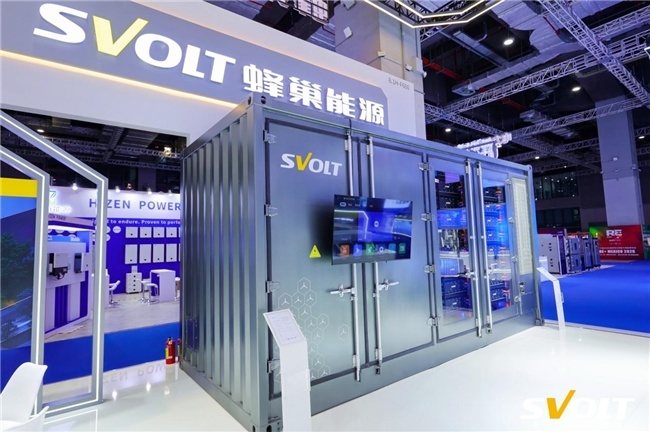 熱復(fù)合短刀備受青睞，蜂巢能源SNEC展再度斬獲2.1GWh儲(chǔ)能訂單！