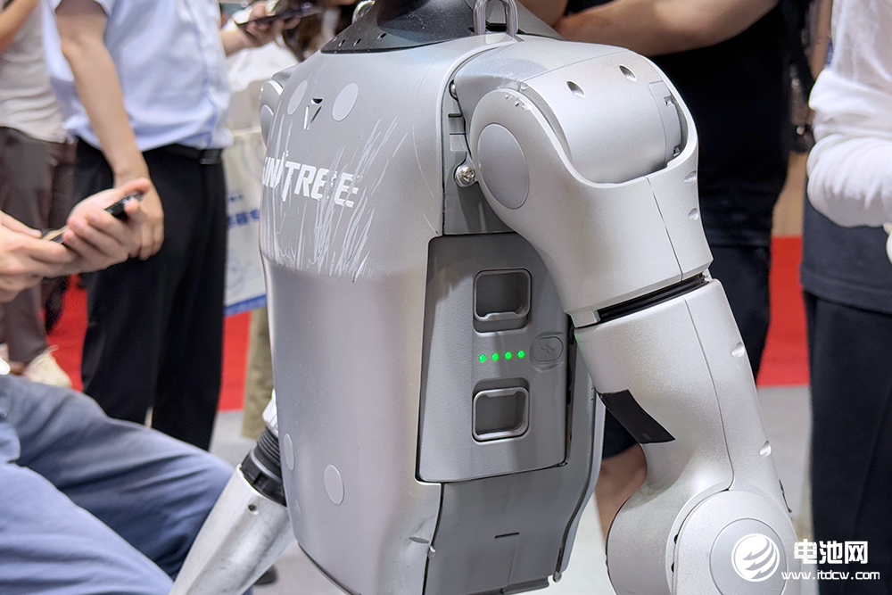 人形機(jī)器人