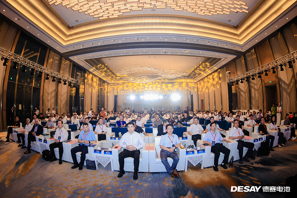 當(dāng)儲(chǔ)能行業(yè)還在“揣滅火器”，這家企業(yè)已讓量產(chǎn)電芯“開(kāi)口說(shuō)話”？