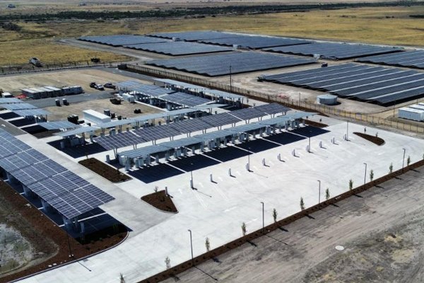 特斯拉二季度營收近225億美元 儲(chǔ)能裝機(jī)9.6GWh