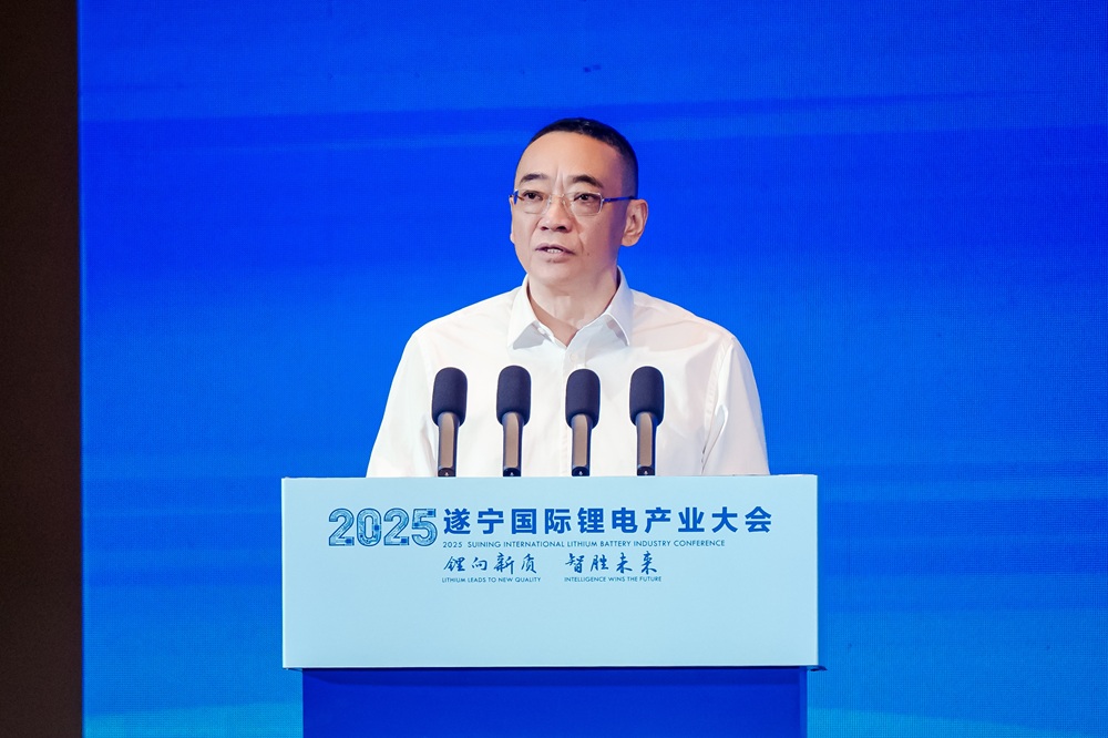 四川省遂寧市委書記嚴(yán)衛(wèi)東