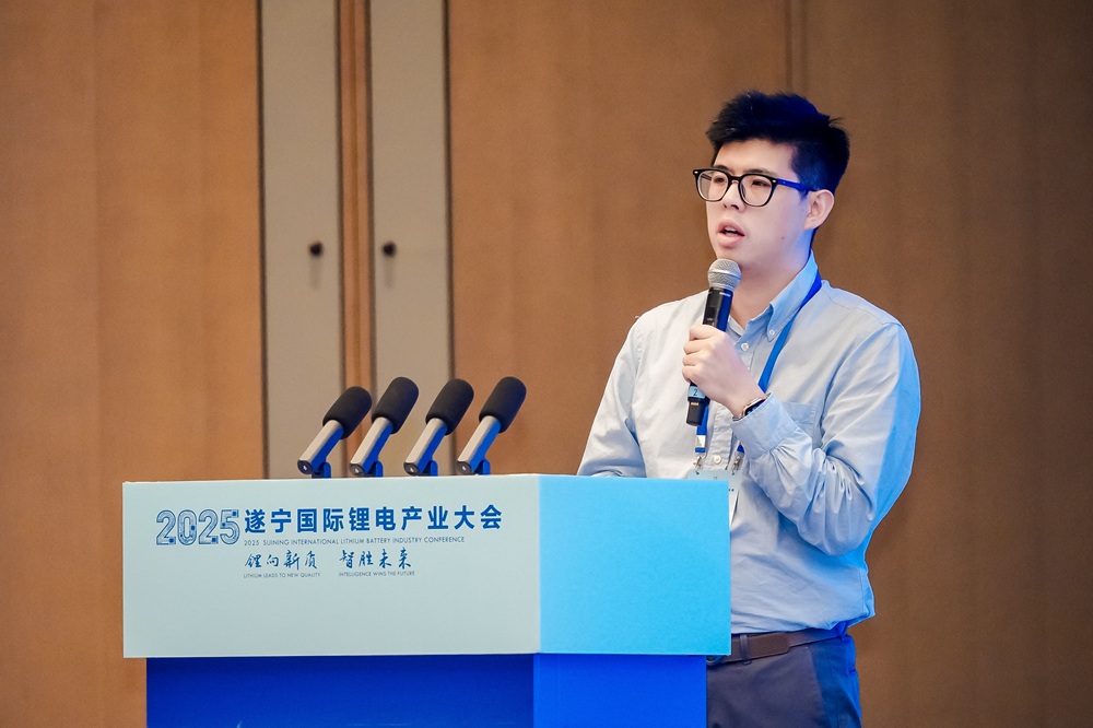 中國(guó)銀河證券研究所執(zhí)行總經(jīng)理/電力設(shè)備新能源首席分析師曾韜