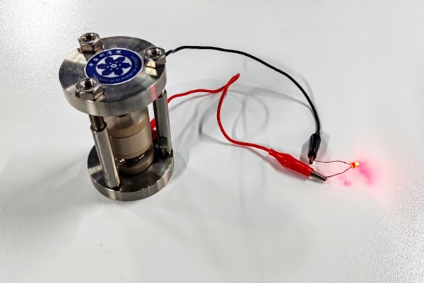 我國科研團(tuán)隊(duì)研發(fā)出新型氫負(fù)離子原型電池