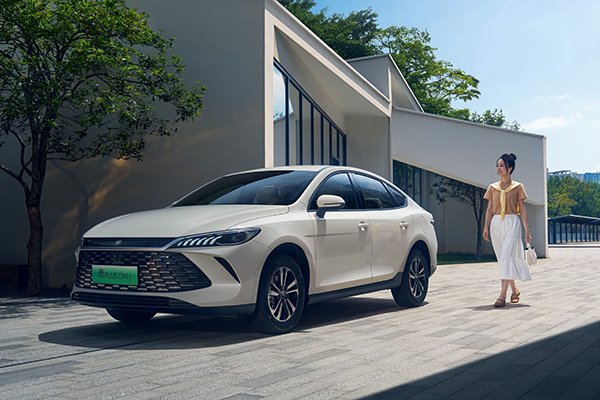 限時6.98萬元起！比亞迪第二代秦PLUS雙車上新