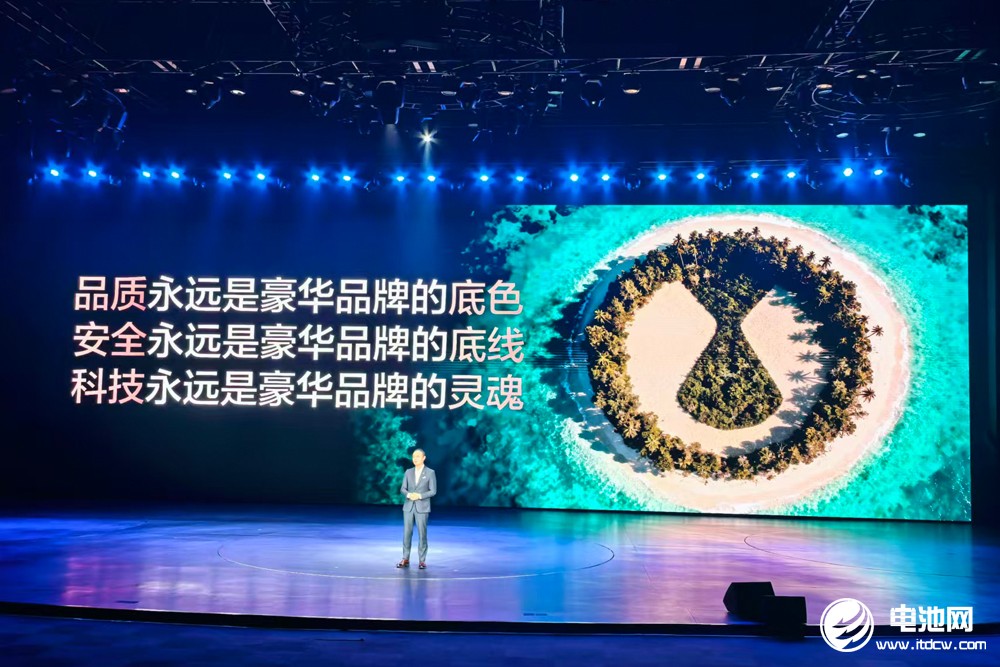 標配磷酸鐵鋰刀片電池！大六座安全豪華SUV騰勢N8L預定下一個爆款？