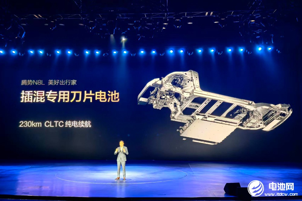 標配磷酸鐵鋰刀片電池！大六座安全豪華SUV騰勢N8L預定下一個爆款？