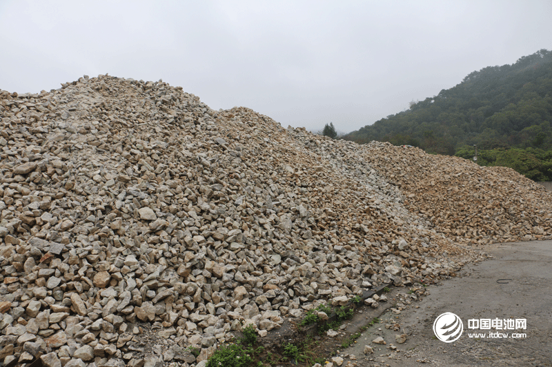 “天價鋰礦”二度拍賣 第二輪競拍出價至6億元再觸及熔斷