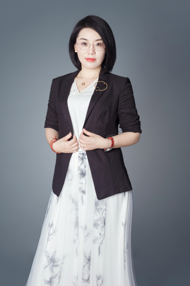 第12屆(2022年)中國(guó)電池行業(yè)年度人物:盧家紅 第12屆(2022年)中國(guó)電池行業(yè)年度人物:盧家紅