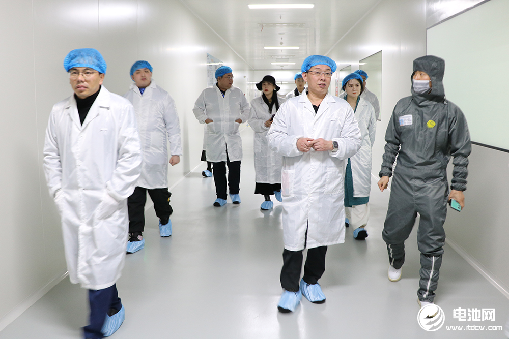 中國電池新能源產(chǎn)業(yè)鏈調(diào)研團一行到訪南通星源