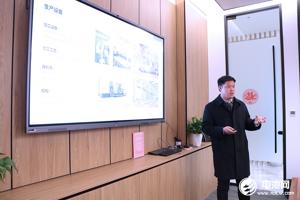 中國電池新能源產(chǎn)業(yè)鏈調(diào)研團(tuán)一行參觀考察華彩科技 中國電池新能源產(chǎn)業(yè)鏈調(diào)研團(tuán)一行參觀考察華彩科技