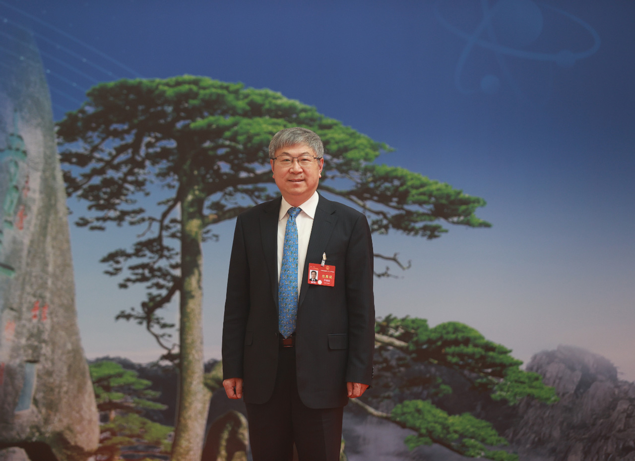 全國人大代表，奇瑞控股集團(tuán)黨委書記、董事長尹同躍