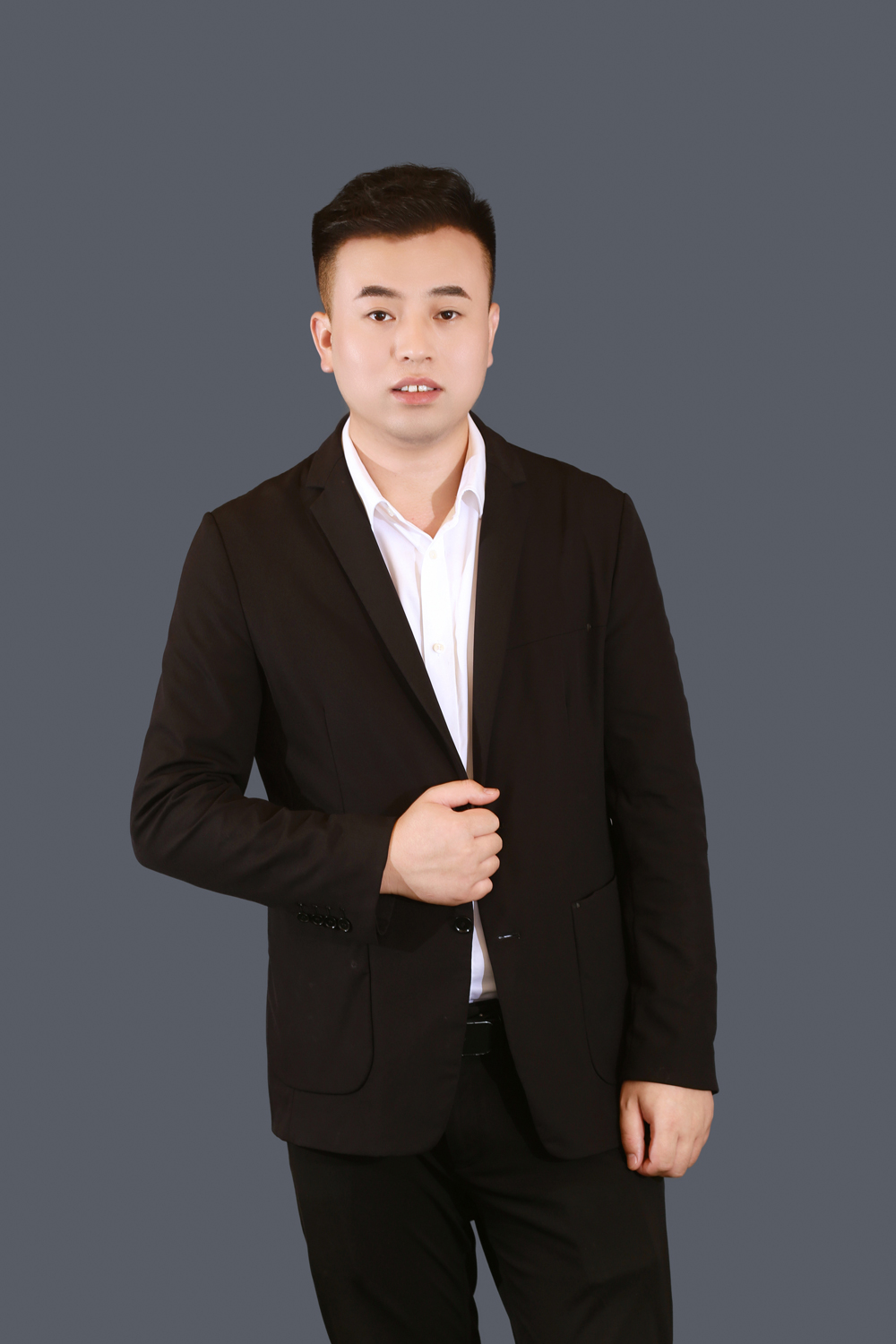 第14屆(2024年)中國(guó)電池行業(yè)年度人物:李付超 第14屆(2024年)中國(guó)電池行業(yè)年度人物:李付超