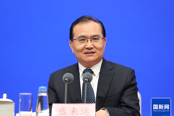 上半年新能源車產(chǎn)量同比增長36.2% 工業(yè)機(jī)器人產(chǎn)量同比增長35.6%