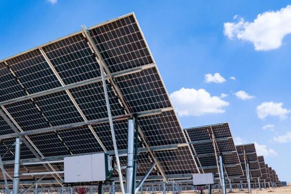 又一A股新能源巨頭擬沖刺港股上市 上半年儲能系統(tǒng)營收超178億