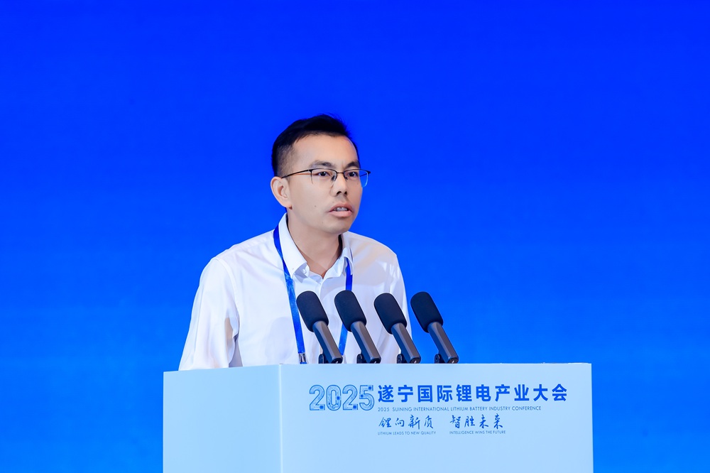 吳輝:2030年全球鋰電池出貨量將達(dá)5.1TWh 固態(tài)電池將達(dá)614GWh